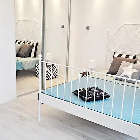 Goodnight - Al. Jana Pawla Ii 26 Apartment *