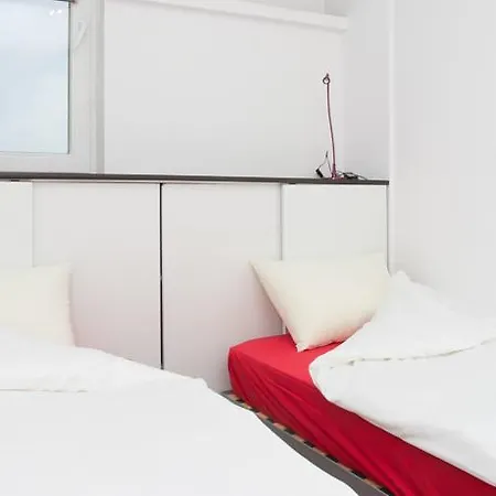 Goodnight - Al. Jana Pawla Ii 26 Apartment